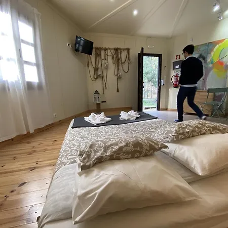 בית נופש Ymca Camp Alambre